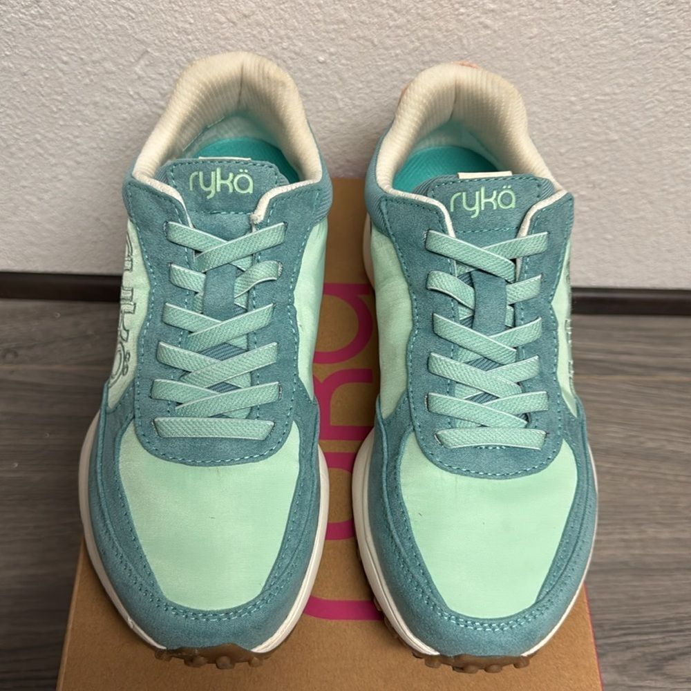 Ryka Jog On Sneakers - Picture 4 of 6
